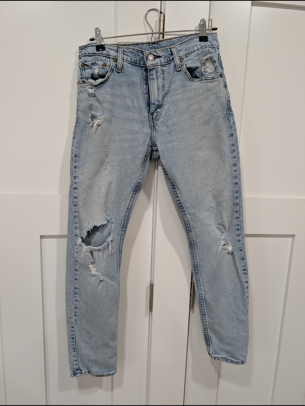 Levi Men's Light Blue Distressed Jeans
